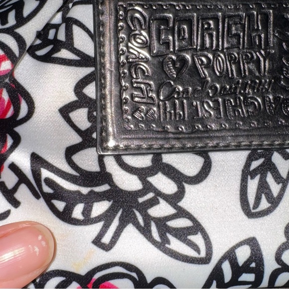 Coach Poppy Multicolor Graffiti Printed Canvas Small Clutch - Picture 6 of 9